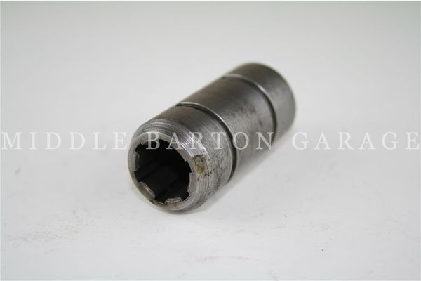 INPUT SHAFT SLEEVE 600 6-SPLINE 